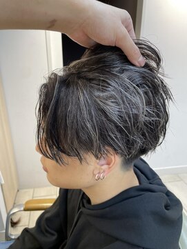 テトラ バイ ネオリーブ 横浜西口店(tetra by neolive) 横浜★メンズハイライトシルバーパーマ