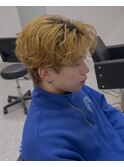 センターパートウルフ