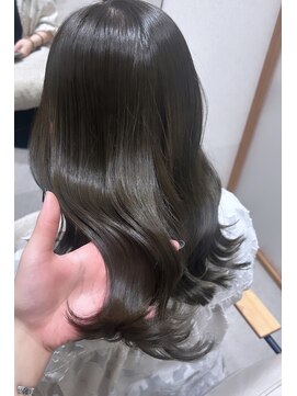 ジーナ 千葉(Zina) カーキアッシュ