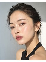 サンク(thank)&nbsp;発光感と抜け感|大人のローズサマーメイク
