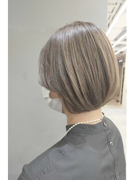 バッカ(BACCA) #脱白髪染め　ハイライト　40.50代大人ボブ#