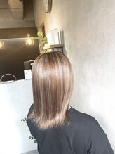 コア(CORE) ハイライト/コントラスト/グレージュ【下荒田】