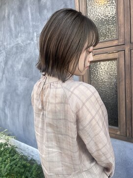 クララデアンシュシュ(Kurara de UN CHOU CHOU) オリーブベージュカラー