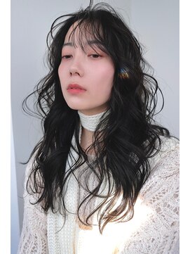 ダメージを抑えて艶が続く“育てるブラウンカラー”