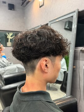 リッチブランドアンドコー(Rich Brand&Co) スペインカールスパイラルパーマツイストパーマフェード短髪