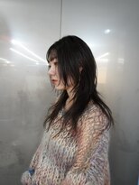 ヒメル(HML U/2A)&nbsp;骨格が綺麗に見える大人ウルフスタイル/くせ毛を活かして