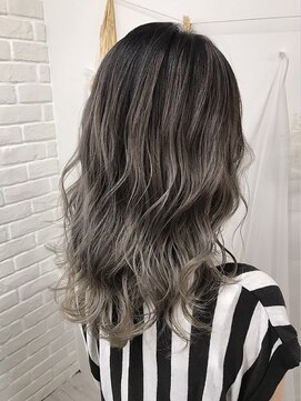 アンベリール 大名(Embellir) ブリーチ 縮毛矯正