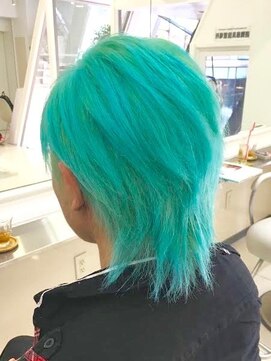 サロンスタイル ハイトーン エメラルドグリーン L シンゴナカムラ ヘアカラーサロン Shingo Nakamura Hair Color Salon のヘアカタログ ホットペッパービューティー