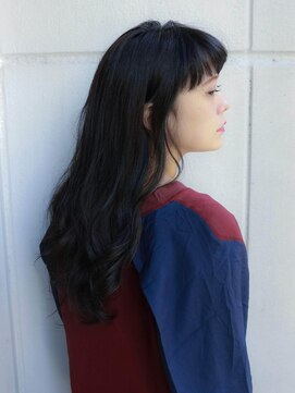 ルティア(Lutia) 重めバング ゆるふわウェーブ 暗髪★★