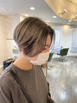ヘアスペースブルーム エボリューション 庄内店(HAIR SPACE BLOOM evolution) ショートヘア ハンサムショート ミルクティーベージュ