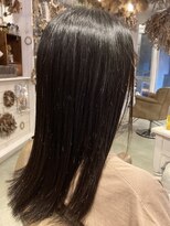 シェリ ヘアーアンドメイク(Cherie hair&make) 柔らかさとまとまりのあるストレートな髪に