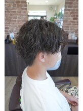 ヘアーアンドシェーブ ジンジャー(GINGER) センターパートウルフ×ツイストスパイラルパーマ