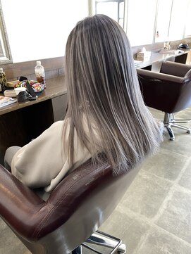 ティミー(Timmy) バレイヤージュ