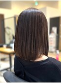 顔周りレイヤーカットくびれヘアミルクティーベージュカラー