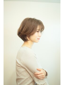 ギリア(Gillia) ハイトーン/大人ボブ