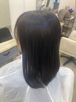 ラナ(Rana) 潤いツヤのある大人セミロング