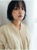 レイヤーボブにニュアンスパーマをかけてコケティッシュな雰囲気