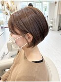 耳かけフェミニンショートボブ