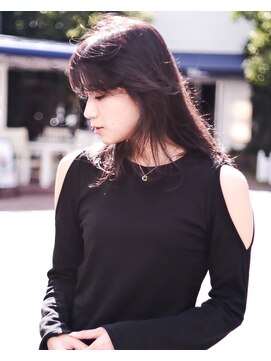 ビュートリアム 福岡(BEAUTRIUM) 風を感じて気持ち良く動きが出るロングレイヤースタイル