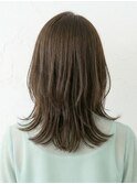 小顔くびれミディアムレイヤー＆透明感フォレスト