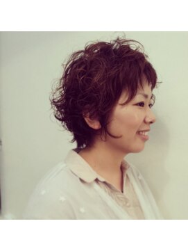 チアロヘアー フランスの子供風パーマ