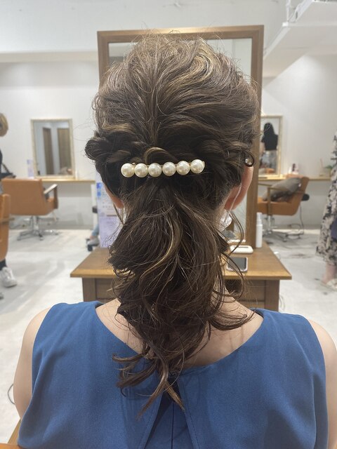 結婚式ヘアセットヘアアレンジポニーテールアレンジ