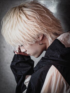 アルファ 新宿(alpha) フェザーパーマ/ブルーブラック/刈り上げセンターパート[新宿]