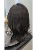 ダークブラウン