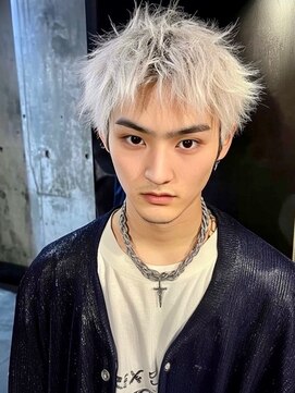 ネハス ナガオカ(nehus.nagaoka) ブリーチ/フェザーパーマ/グレー/パンク,