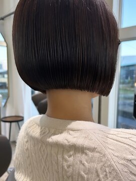 ヌグ(nugu) ショートボブ