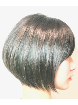 ヘア デザイン リスク(HAIR DESIGN RISK) 【RISK 高橋勇太】ショート ボブが上手い 前下がりショートボブ