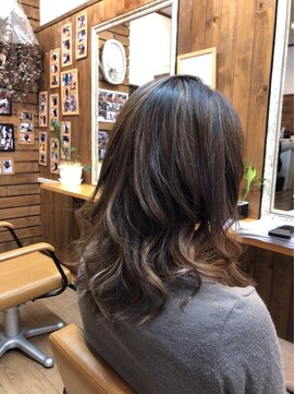 ライフ ヘアーサロン(Life -hair salon-) ●