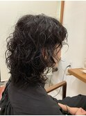 黒髪ミディアムパーマ