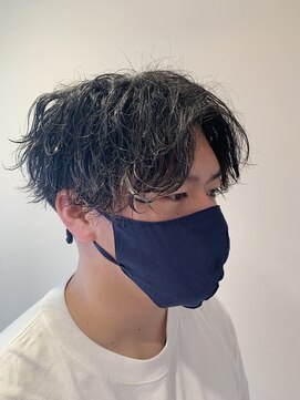 フォルテ 草薙店 波巻きパーマ　センターパート