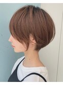 美髪にオトナかわいいホワイトグレージュネビージュショートボブ