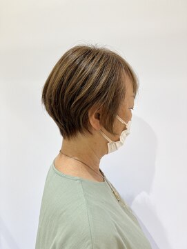 ブロッサム 若葉店(Blossom) クセを活かした大人ショート