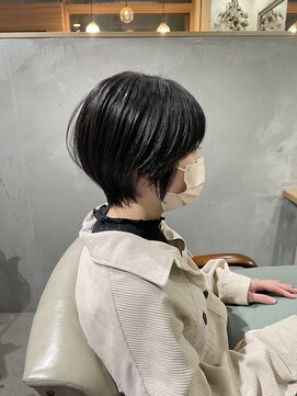 アンビエンテ(ambiente) ショートスタイル　黒髪スタイル【坂根】