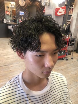 ヘアールームノア(Hair room Noa) 波巻きセンターパート