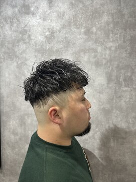 スピン 本八幡(SPIN) スペインカール/スパイキーショート/ブルーブラック/本八幡