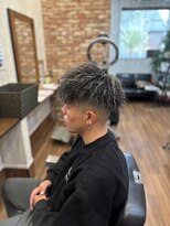 ライズヘアー(RISE HAIR)&nbsp;スキンフェード＋ツイスパ＋ハイライト