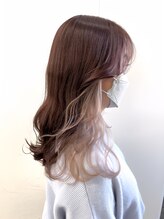 カラーバリエーション豊富な盛れるインナーカラー♪ダメージレスなので初カラーの方にも大人気のスタイル！
