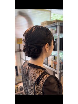 ティアラ 桜木町(TIARA) シニヨンスタイル