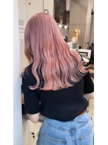 ヴァーディ オモテサンドウ(Vardy omotesando)&nbsp;ピンクカラー・ハイトーンロング・ケアブリーチ・表参道