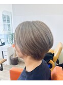 ショートボブ