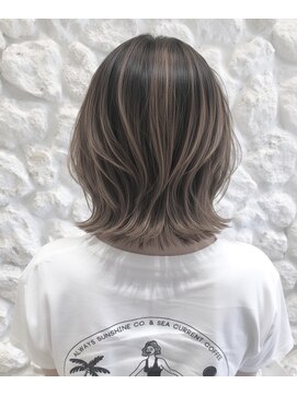 モアナ バイ ヘッドライト 大和店(Moana by HEADLIGHT) #レイヤーボブ#バレイヤージュ#ベージュ