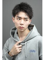 リップス レイ ギンザ(LIPPS Ray GINZA)&nbsp;ツーブロック刈り上げ爽やか短髪大人ツイストパーマ