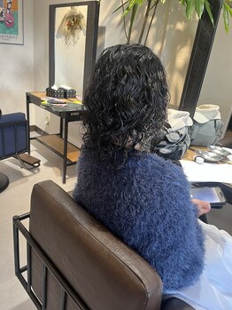 ムニユニーク(muni.unique)の写真/【沖縄市/山内】"乾かすだけで髪に動きを"いつものスタイルをパーマでもっと素敵に・お洒落にアップデート