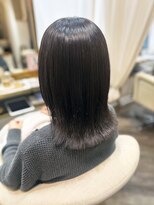 ウミネコ 表参道店(Umineko) 深めアッシュブラウンのまとまりミディアム