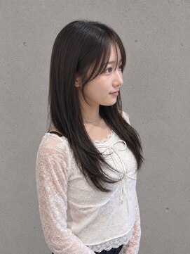 テラ(terra) 【小顔効果】ナチュラルレイヤーで魅せる最旬ダークトーンロング