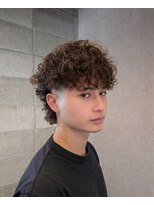 ワンワンオー バーバーショップ コンチネンタル(@110 BARBER SHOP continental)&nbsp;海外風マレットヘアテーパーフェードツーブロック